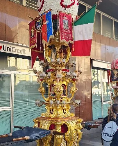 Essenza Del Tempo Gasthuis Catánia